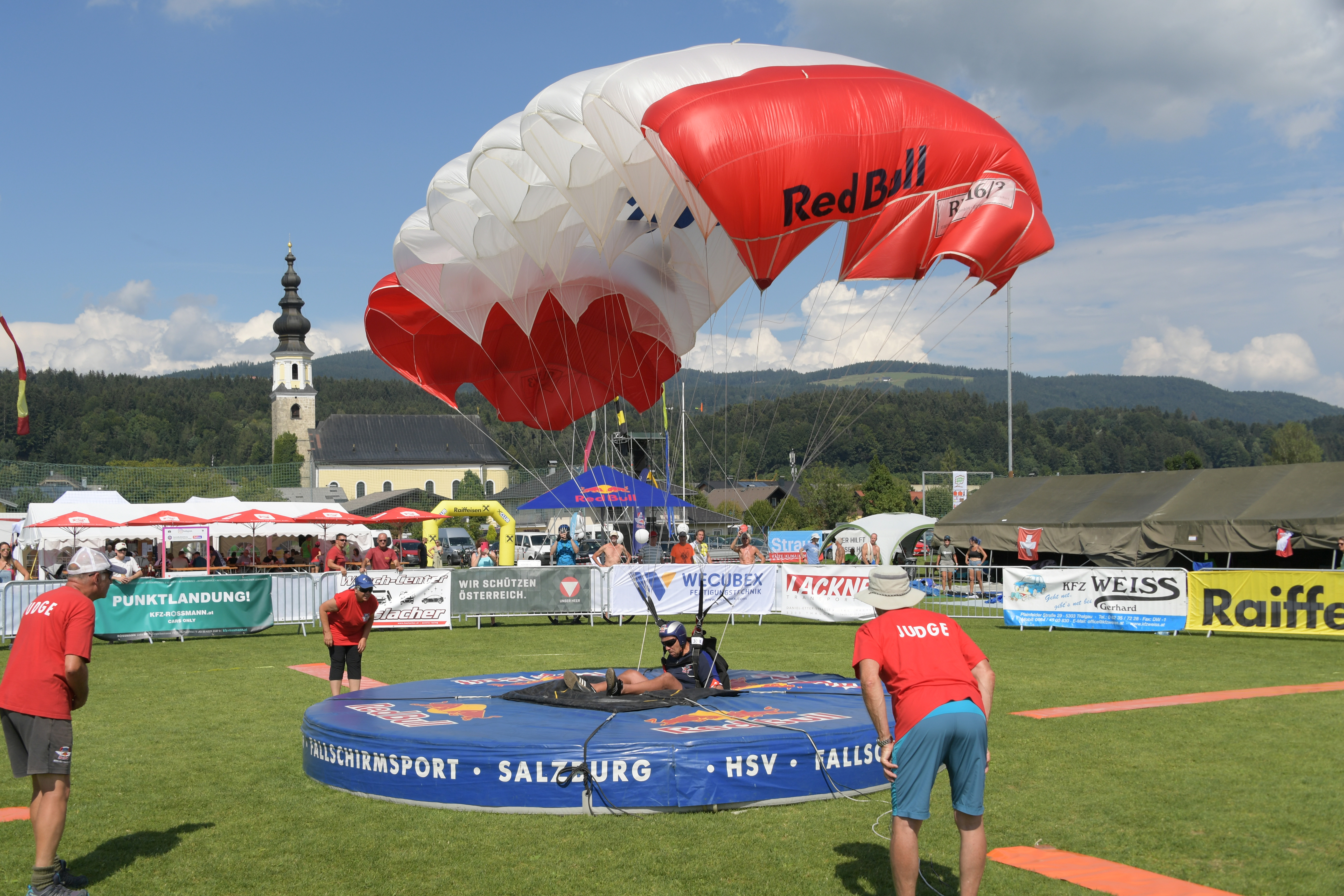 Weltcup im Fallschirm Zielspringen